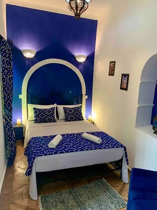 Riad 4 Chambres Avec Piscine Et Petit Dejeuner Marrakesh 0*,